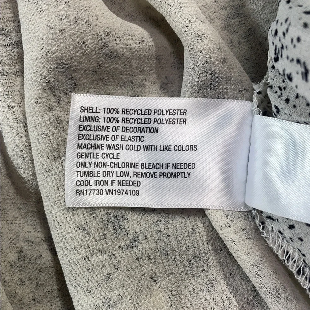 Universal Thread Bohemian Ruffled Long Sleeved Smock Blouse Var Sizes | NWT - Picture 7 of 8